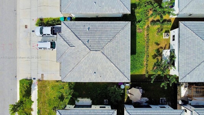 Foto del edificio - 1132 NW 1st St