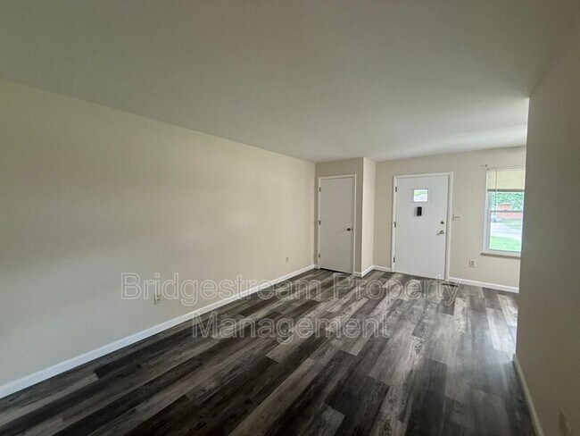 Foto del edificio - 4352 Sunray Rd