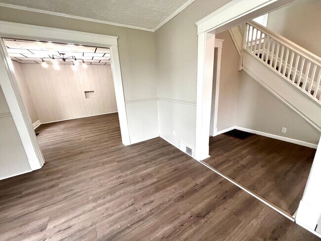 Building Photo - New Castle - 3 Bedroom 1 Bathroom - Just R...