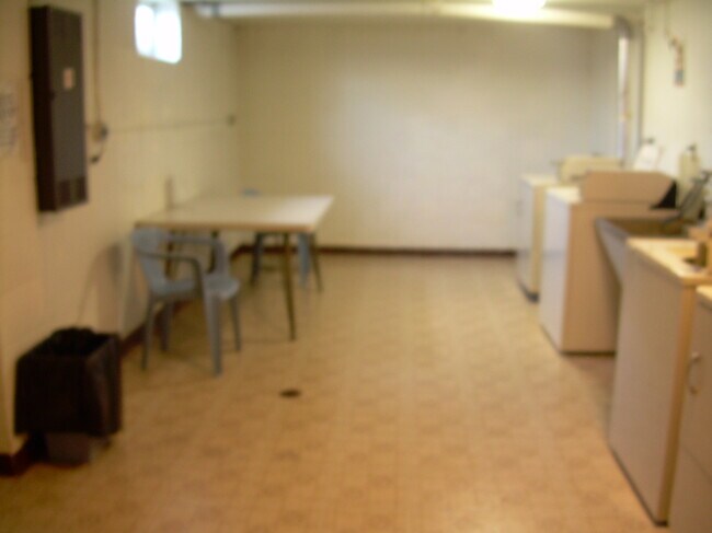 Laundry - 326 Foster St