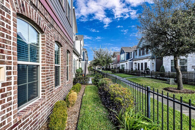 Foto del edificio - 12562 Holly Blue Ln