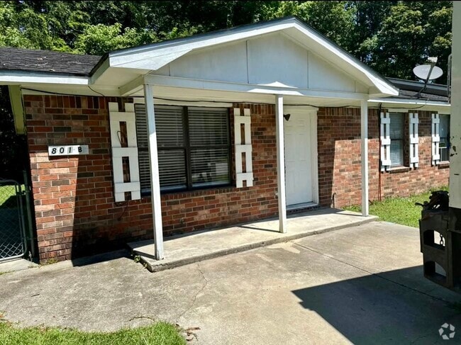 Building Photo - 801 Sandpiper Dr