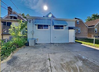 Building Photo - 3110 N Austin Ave