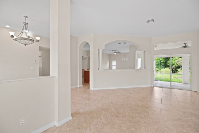 Building Photo - 5651 NW North Crisona Cir