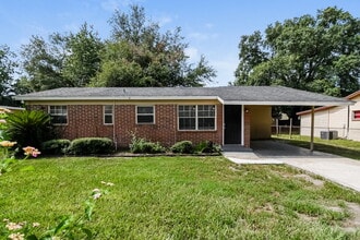 Building Photo - 5664 Minocqua St