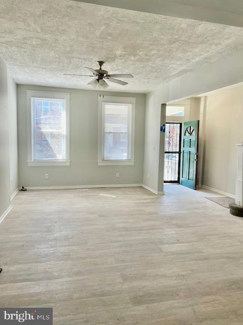 Foto del edificio - 1702 E 25th St