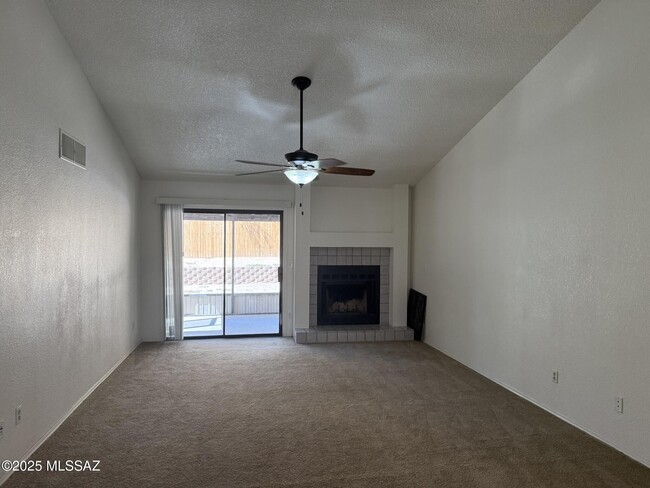 Foto del edificio - 4420 W Rockwood Dr