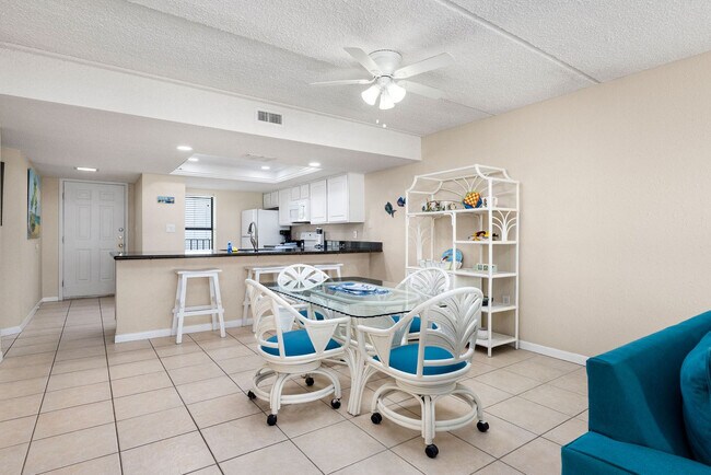 Foto del edificio - 404 Padre Blvd