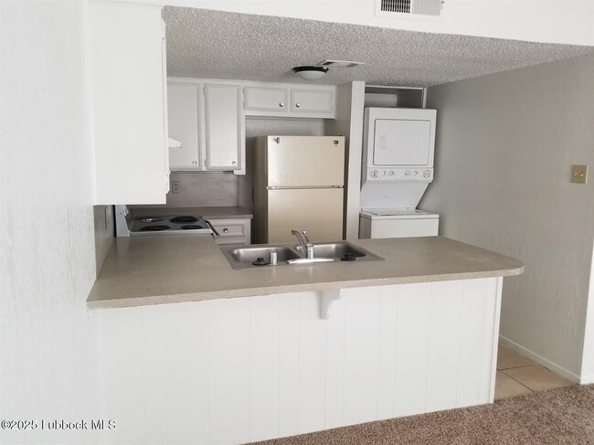 Foto del edificio - 8601 Memphis Dr