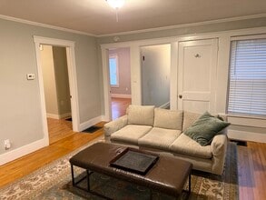 Building Photo - 96 S Main St