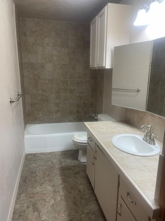 Building Photo - 8 Highland Dr