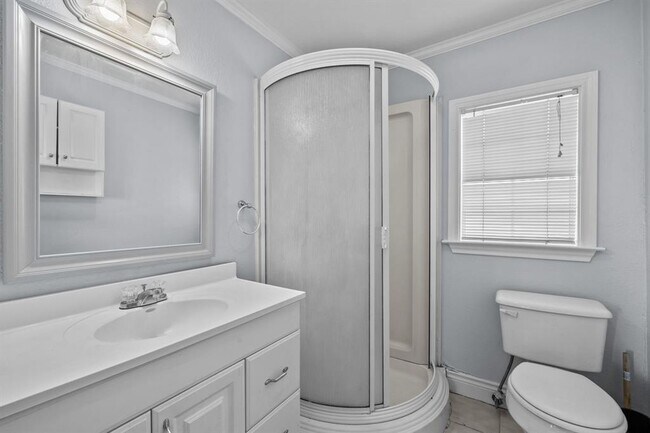 Foto del edificio - 4367 Varsity Ln