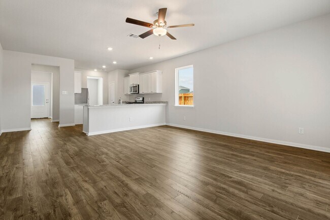 Foto del edificio - 320 Kingston Wy