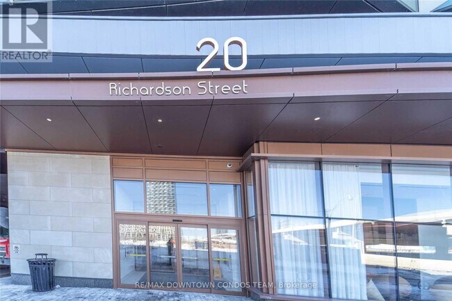 Photo du bâtiment - 20 Richardson St