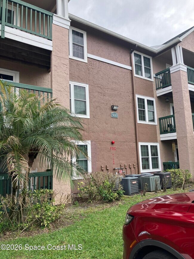 Building Photo - 7667 N Wickham Rd