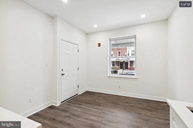 Foto del edificio - 320 N 62nd St
