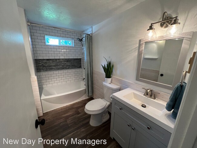 Building Photo - 4 br, 3 bath House - 505 Deer Dr