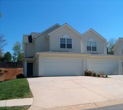 Building Photo - 141 Springwood Ln