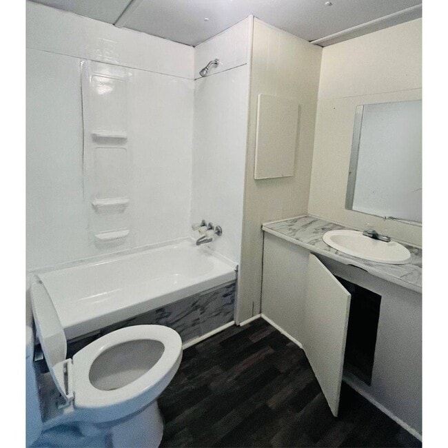 Building Photo - 315 Reid Ct