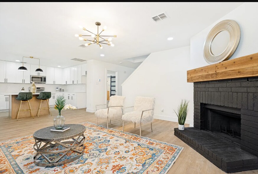 Building Photo - 4829 Cedar Crest Dr