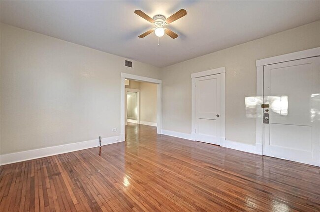Foto del edificio - 1748 Richmond Ave