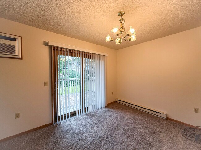 Foto del edificio - 2820 Edgewood Dr