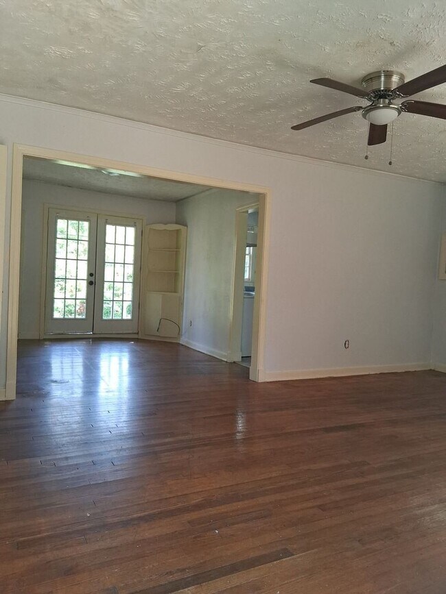 Foto del edificio - 4834 Maplewood Dr