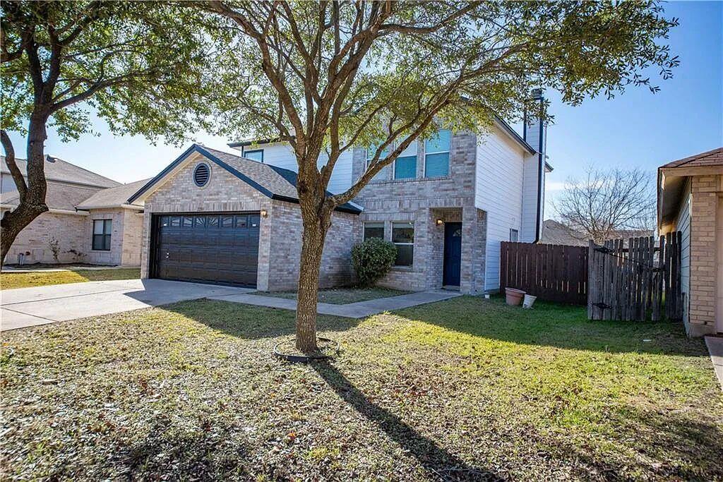 Foto principal - 2208 Bluebonnet Dr