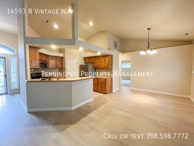 Foto del edificio - 14593 N Vintage Way