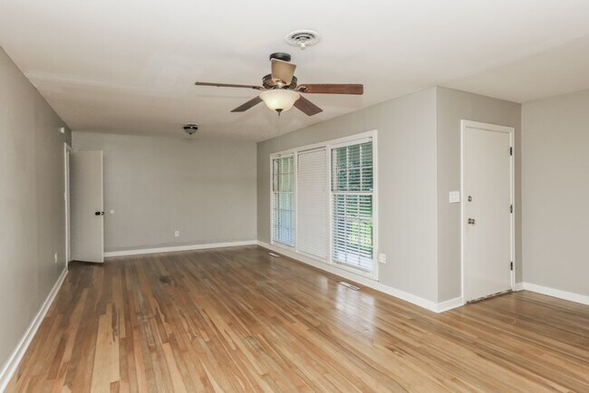 Foto del edificio - Beautiful Home in Jackson with Great Space!