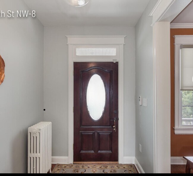 Building Photo - 4814 5th St NW