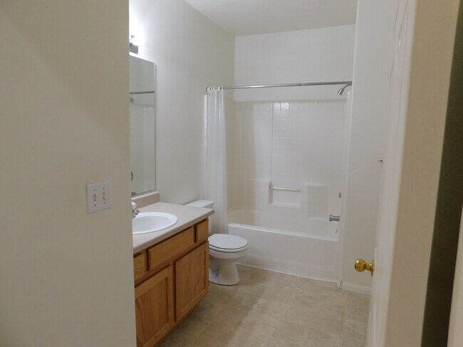 Bathroom1 - 517 W Mesquite Blvd
