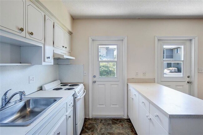 Foto del edificio - 2115 NE 42nd Ct