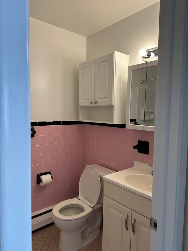 Bathroom - 24 S Brookside Rd
