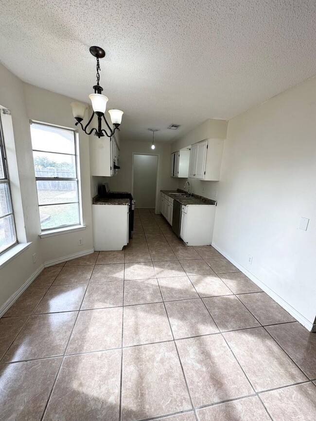 Foto del edificio - 3 Bed 2 Bath Ready to Rent!