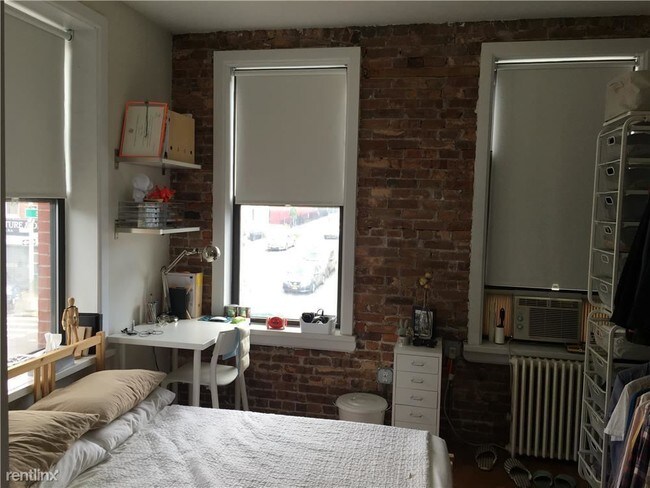 Building Photo - 2 br, 1 bath  - 710 5th Ave 2