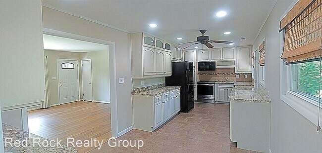 Building Photo - 3 br, 2 bath House - 812 Acton Avenue