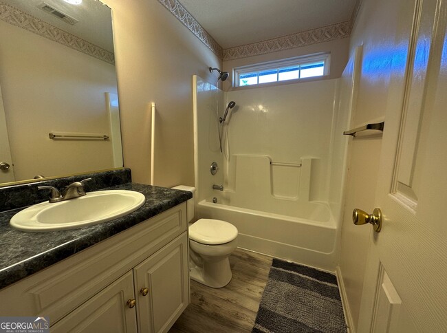 Building Photo - 1824 Claystone Way