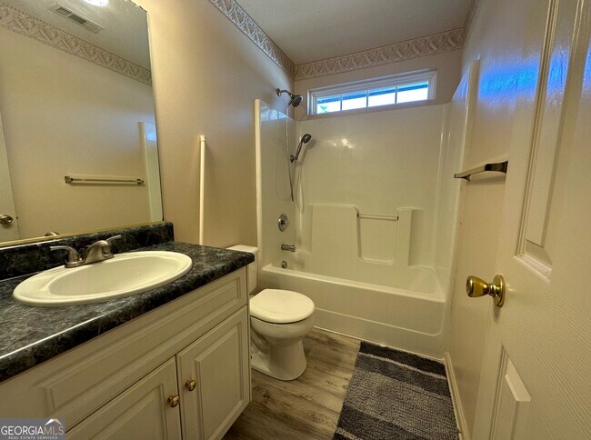 Foto del edificio - 1824 Claystone Way