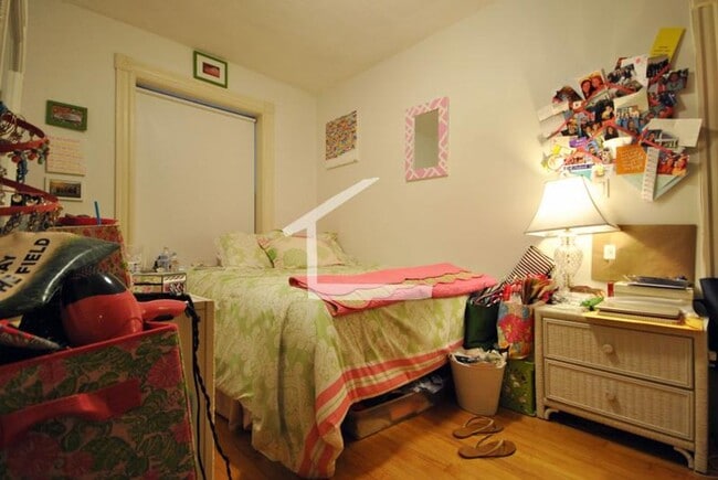 Foto del edificio - AWESOME 3 BED 1.5BATH IN BROOKLINE!!!!!!!