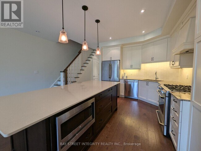 Photo du bâtiment - 8469-8469 Islington Ave