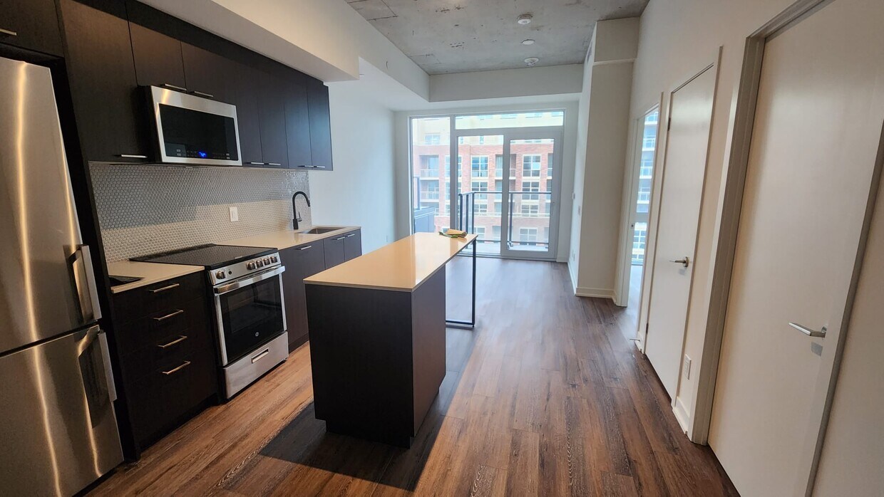 Photo principale - 1808 St Clair Av W
