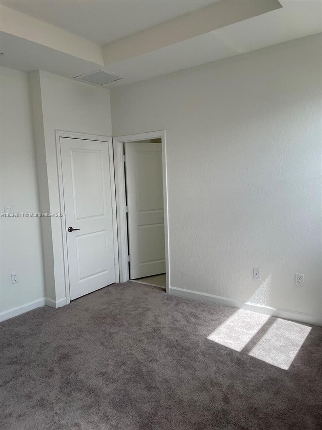 Building Photo - 25814 SW 144th Ct