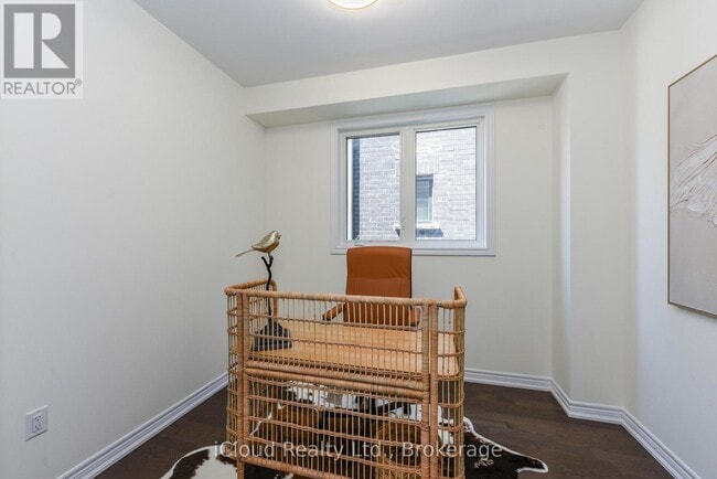 Photo du bâtiment - 114 Thicketwood Ave