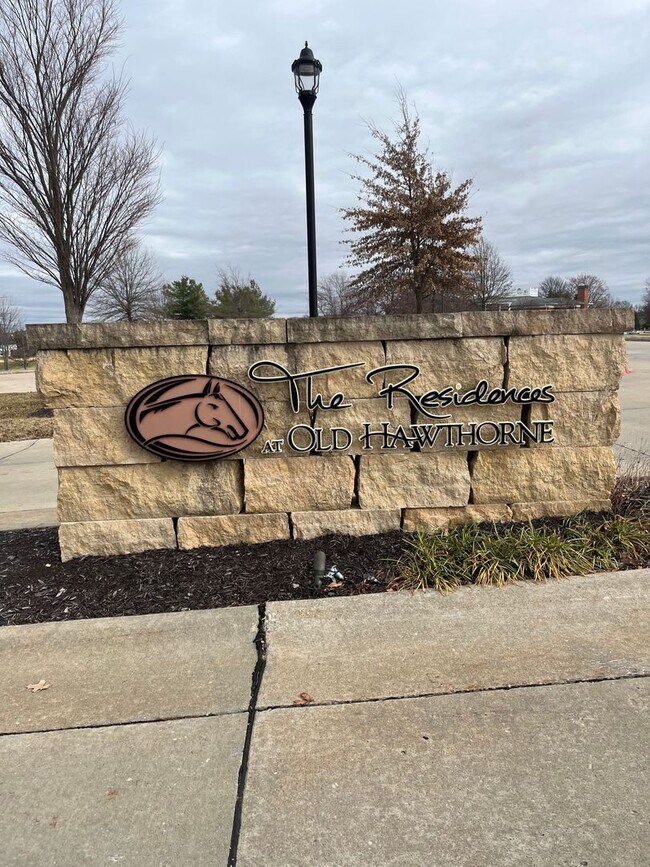 Foto del edificio - The Residences at Old Hawthorne