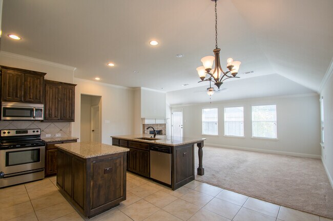 Foto del edificio - Beautifully crafted 4-2-2 home in Fort Worth.