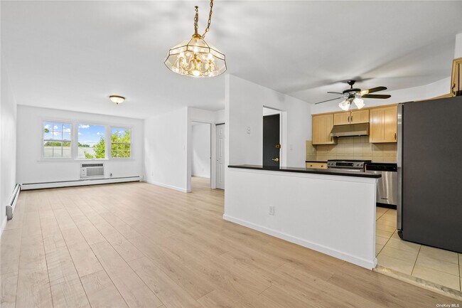 Foto del edificio - 212-74 16th Ave