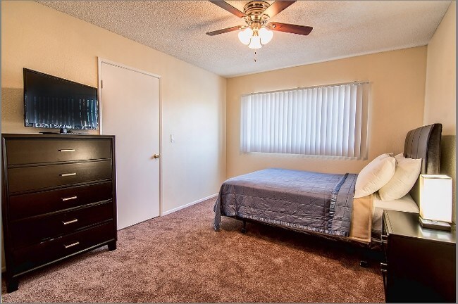 Bedroom - 2315 W 54th St