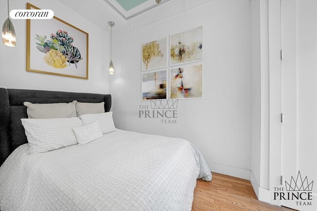 Foto del edificio - 224 E 18th St