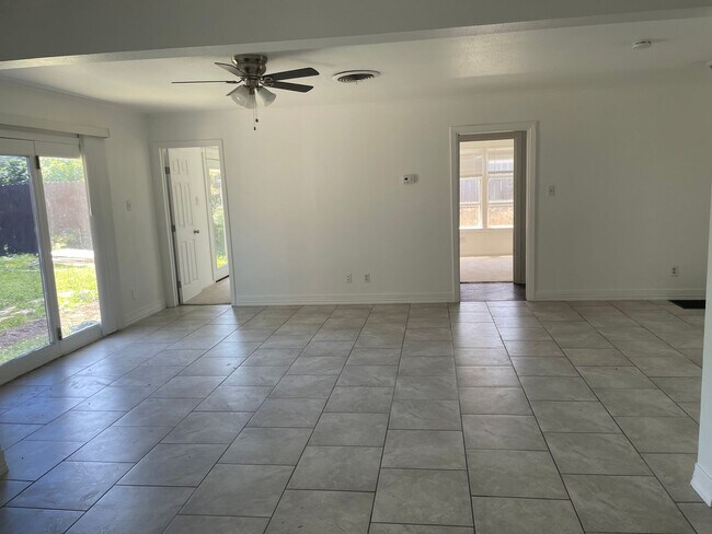 Foto del edificio - 4022 Lowman St